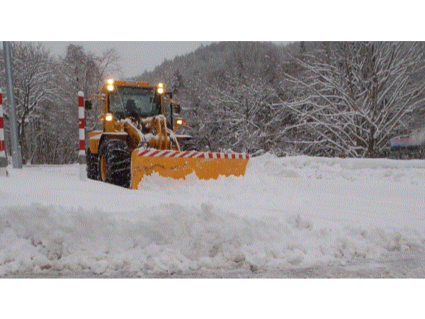 豪雪地域の除雪作業を頑張っています!